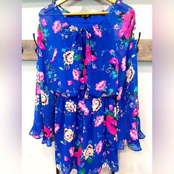 Express Other - Express small roper long flow sleeves in  blue floral print